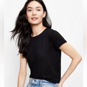 Chicos Black Crew Neck Stretchy Tee size 1 or M
